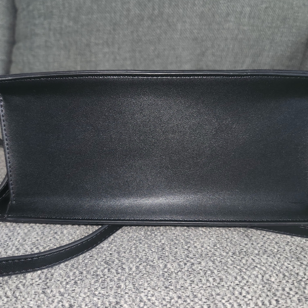 True Religion Black Women's Handbag with adjustable Strap. - Picture 13 of 16